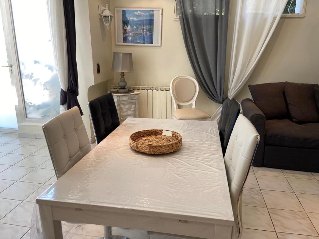 Gite Comme A La Maison 耶尔 外观 照片