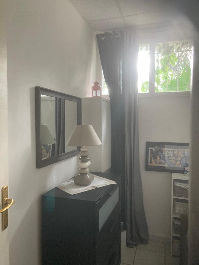 Gite Comme A La Maison 耶尔 外观 照片